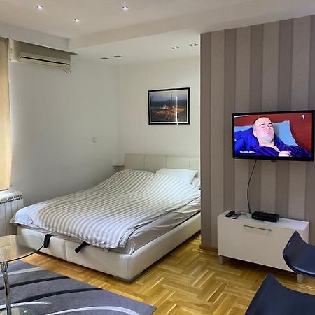 Cika Ljuba Appartement Belgrado Buitenkant foto