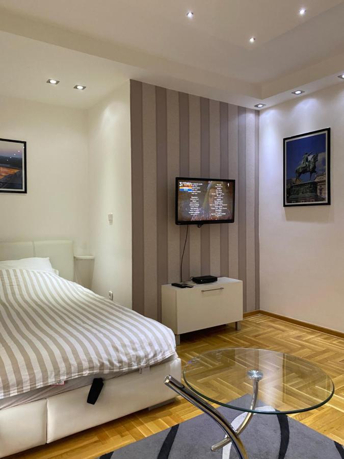 Cika Ljuba Appartement Belgrado Buitenkant foto