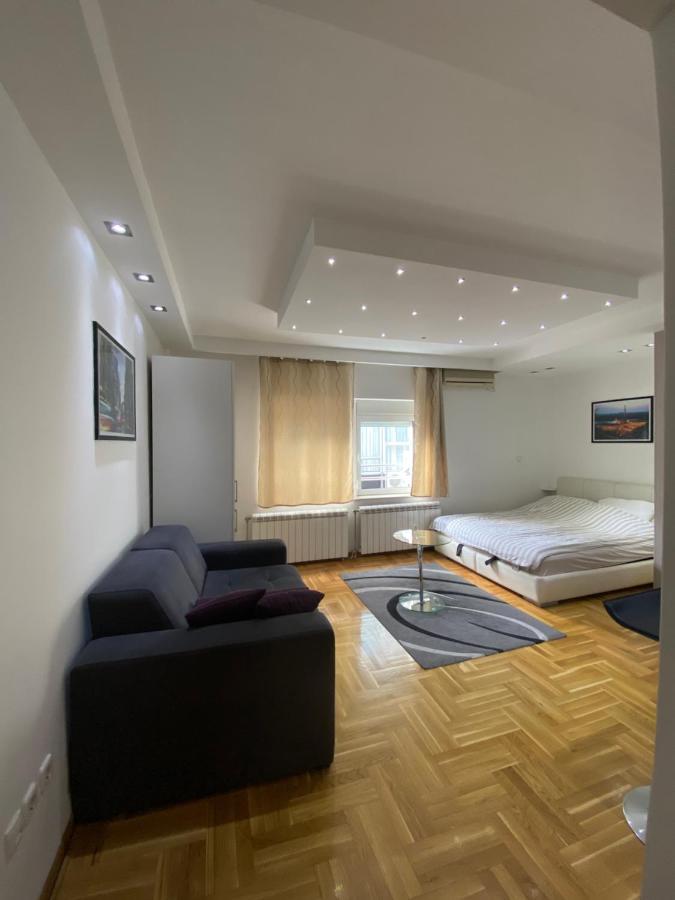 Cika Ljuba Appartement Belgrado Buitenkant foto