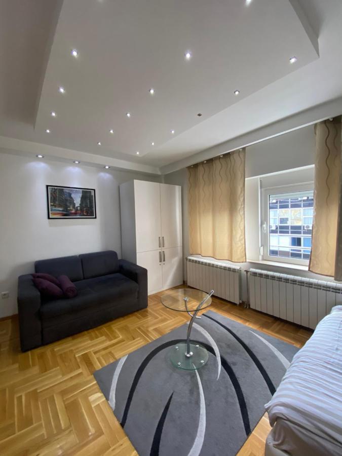 Cika Ljuba Appartement Belgrado Buitenkant foto