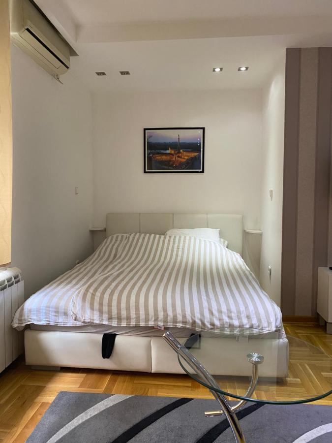 Cika Ljuba Appartement Belgrado Buitenkant foto